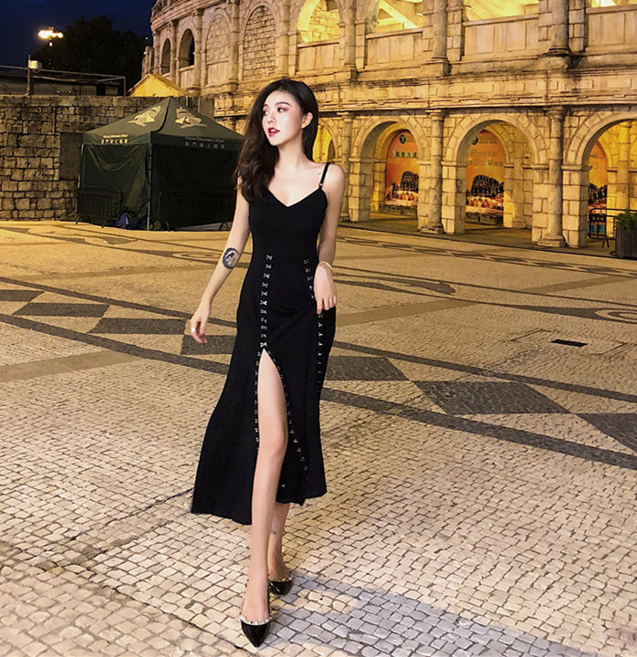 如今的美女真大胆!穿着性感不露真心美,十个男人九个痴迷