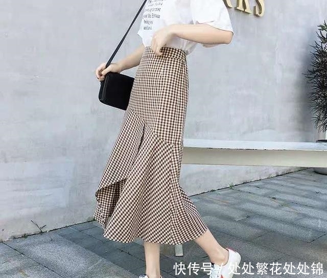  鱼尾裙就：每个女生都该有一条这样的裙子