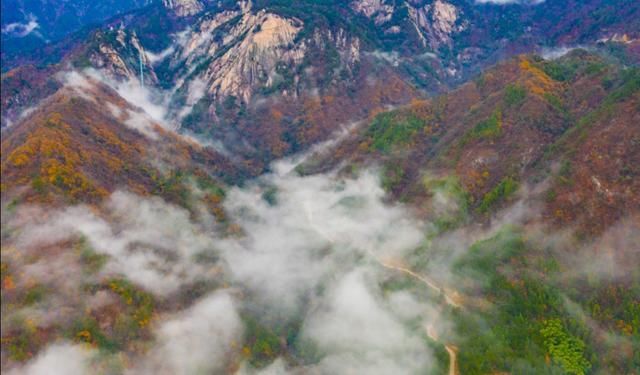 大别山天堂寨雨后现仙境奇观