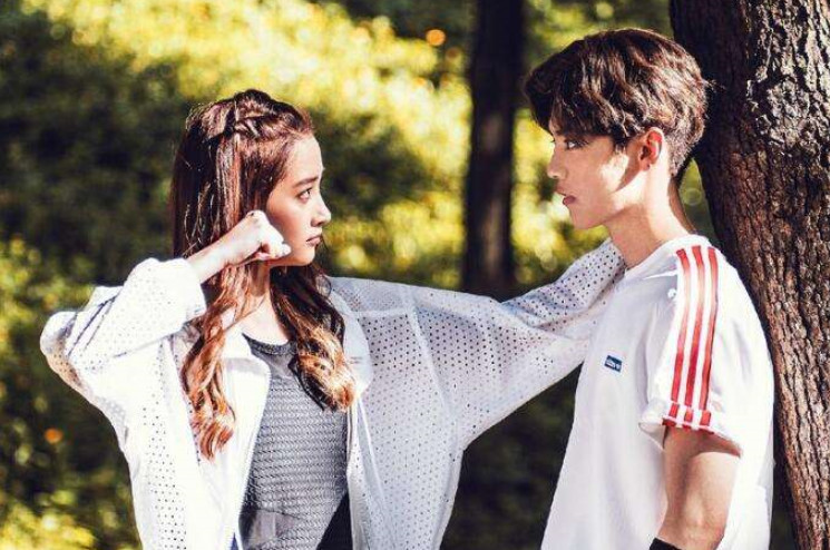 关晓彤身材火辣，让人浮想翩翩，网友喊话鹿晗：做你女友，你hold