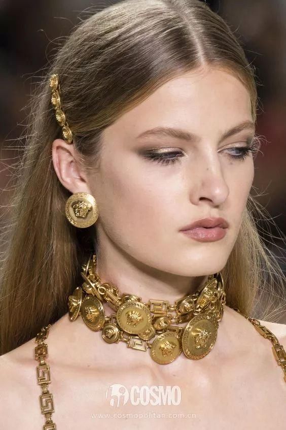 配饰狂|复古又浮夸的首饰爱到停不下来,Riri鼓掌表示同意