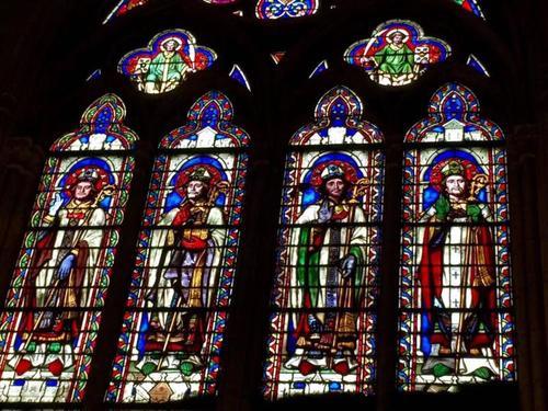 有着800多年的巴黎圣母院遭遇严重火灾，让我们从这些图片里回顾