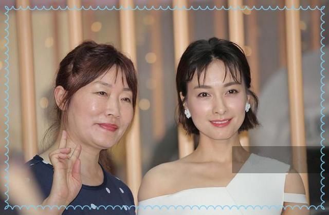 赵雅芝真牛掰！63岁穿露肩裙不差35岁吴昕，网友：这气质简直了！