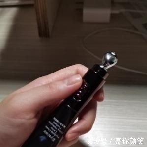 「眼霜」喜欢素颜,该如何养成白嫩的“初恋脸”?这4步做全,脸看着干净