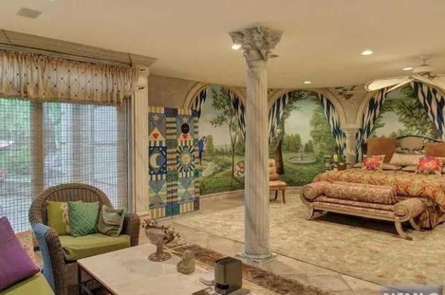 唐爽向上海公安局报案!称周立波夫妇犯下这些事!周立波放出的这段