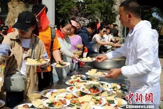 景区做无人值守“一元午餐”，2天被多给了274元……