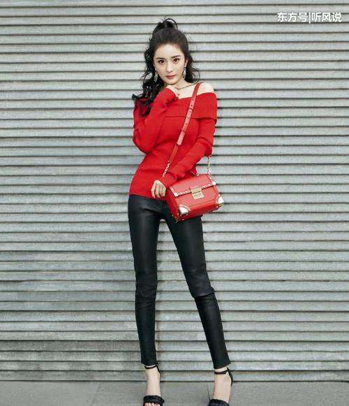 杨幂又来带货了，“嘴唇”鞋子时髦到上天，显瘦显高一级棒！