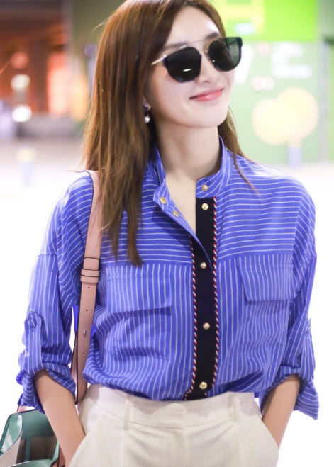 35岁韩雪与31岁江疏影私服大比拼，网友：一个大妈，一个酷帅