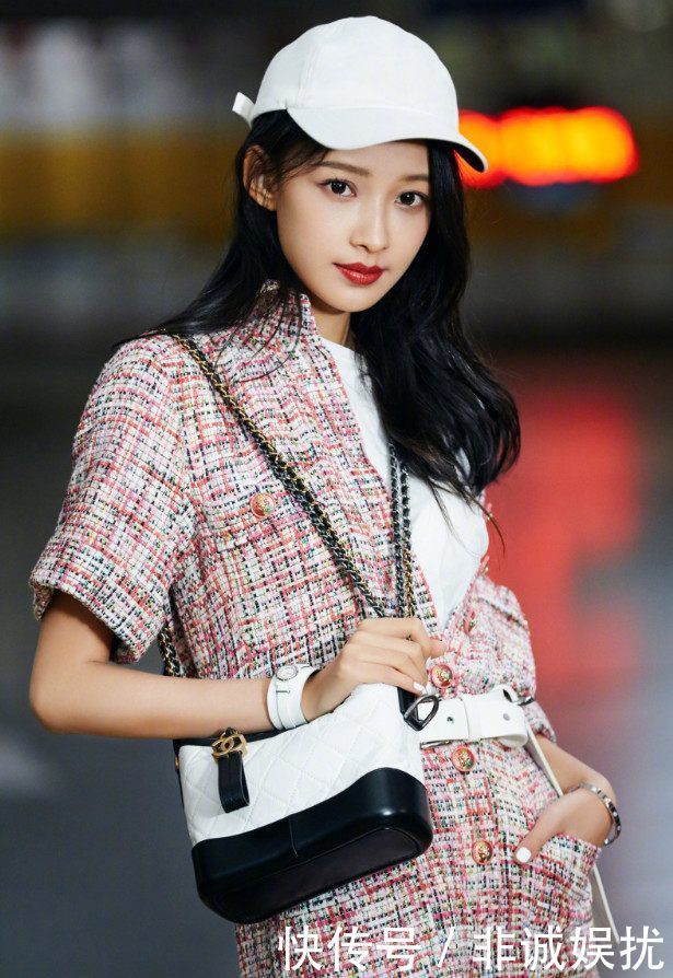 她刚走红就结婚生子，老公宠她婆婆背景强大，清纯气质碾压李沁