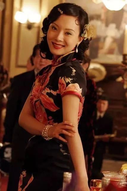41岁的旗袍女王,优雅和精致的陈数几乎让女人汗颜