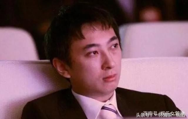 王思聪“袭胸”事件女网红回应：并不是自愿的，我还能骂他吗