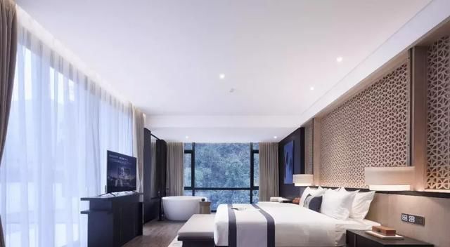 “藏”在广西阳朔的这个酒店,被一群人“搞”成了仙境