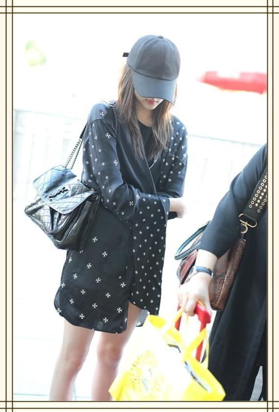 当关晓彤和168热巴同穿短裤，终于知道腿长和腿细哪个更重要了