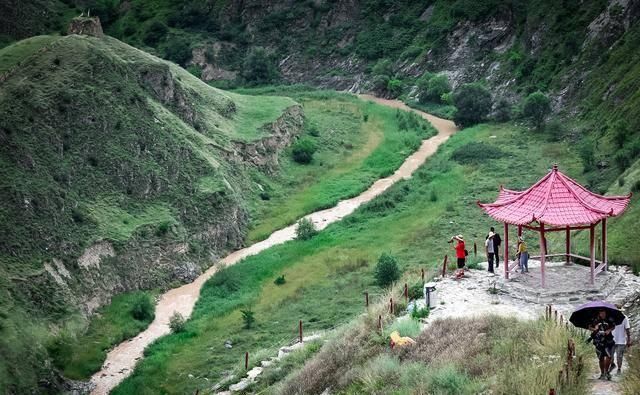  【葫芦河】公母峡：胡芦河在这里排出个性化，令人脸发红，群众为争水岸古都赌生命
