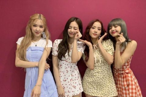  「碎花」原来blackpink的衣帽间里，都藏了一套法式碎花裙