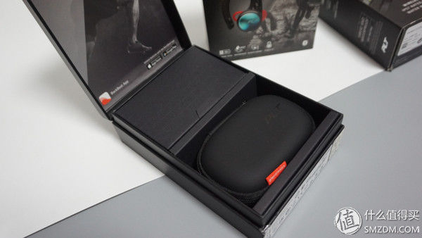 用上这款缤特力BackBeat FIT 3100 运动蓝牙耳机，音乐如影随形