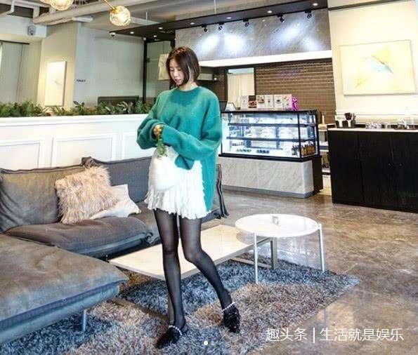 近30岁空姐, 依旧保持令人羡慕的身材, 网友纷纷求“艳遇”