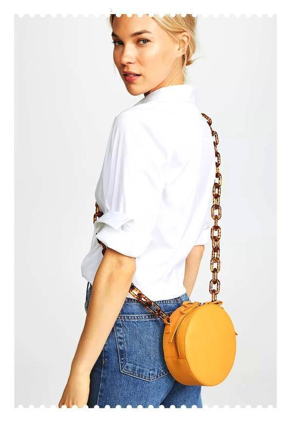 懒美人出门必备，25款凹造型小包包了解下!