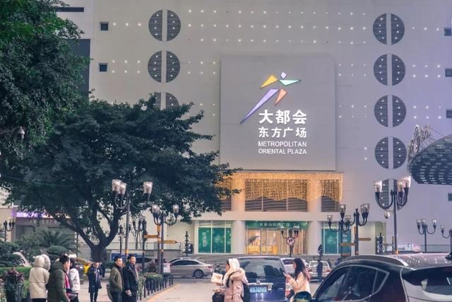 解放碑，凭啥子代表重庆？