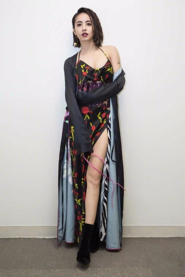 蔡依林真是天生的衣架子，怎么穿都超有气场，气质堪比超模！