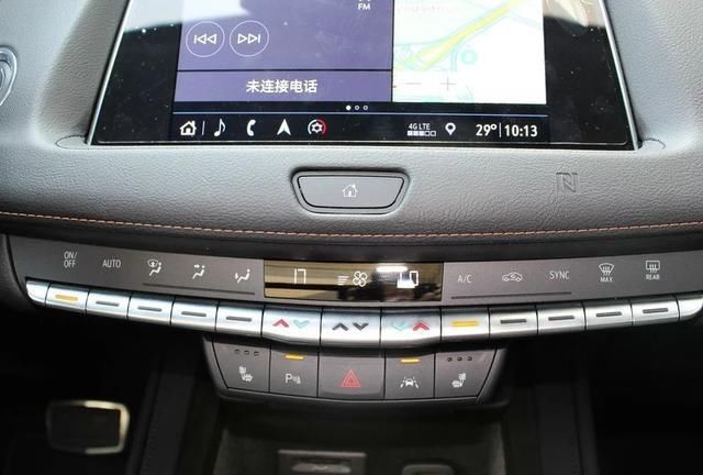  [虚拟座舱系统]30万买豪华SUV，你纠结的这几款，我都帮你盘清楚了！