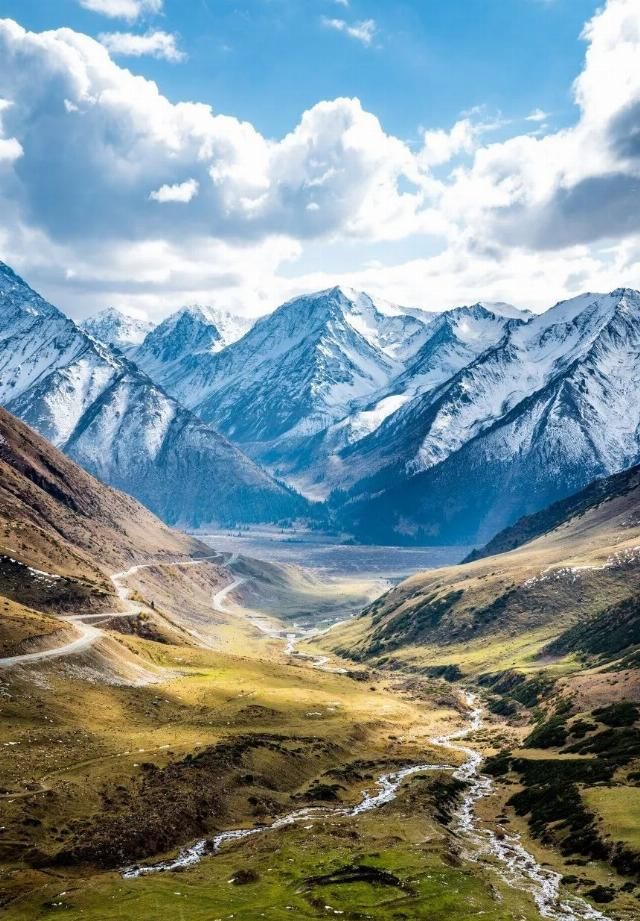 中国最美公路 一年仅开放5个月