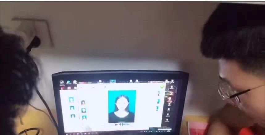  毕业■疫情当下，日本某大学举行云毕业仪式！