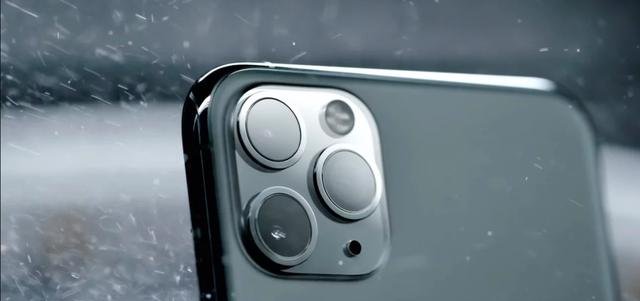 『信号不好』苹果iPhone11Pro已完成使命，降至新低后仍不敌果粉观望情绪