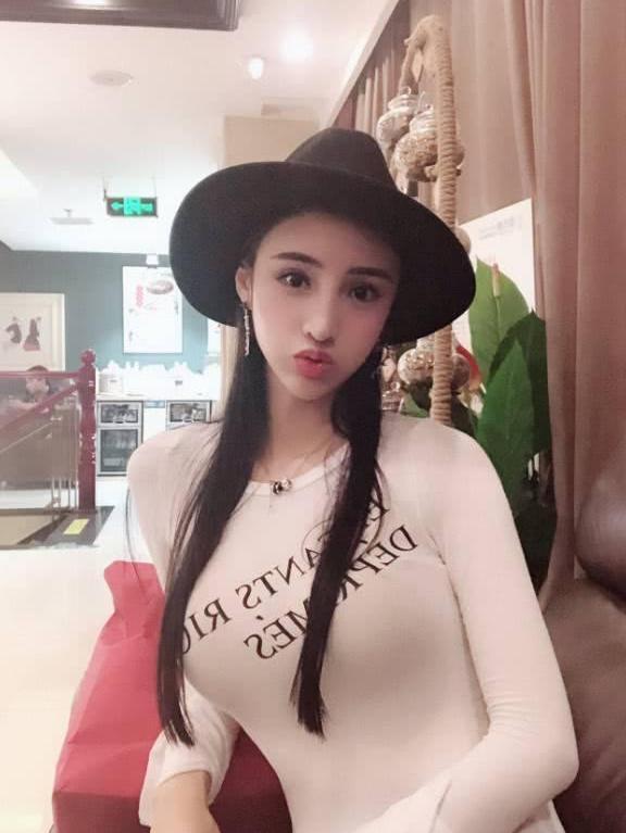 研究生毕业后做车模，小姐姐就是比一般嫩模优秀呀