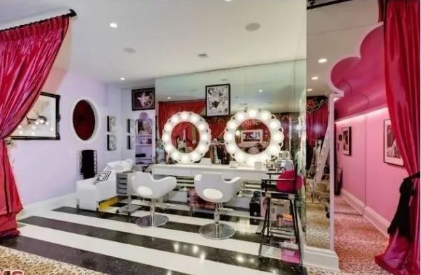 【意推广】就算一辈子不吃不喝, 我们和这些女人的衣柜鞋柜之间,