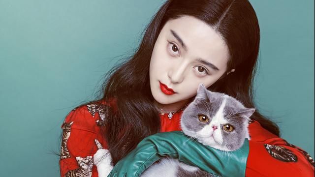 范冰冰探访患难儿童 疑似利用公益洗白 网友：先把阴阳合同说明白