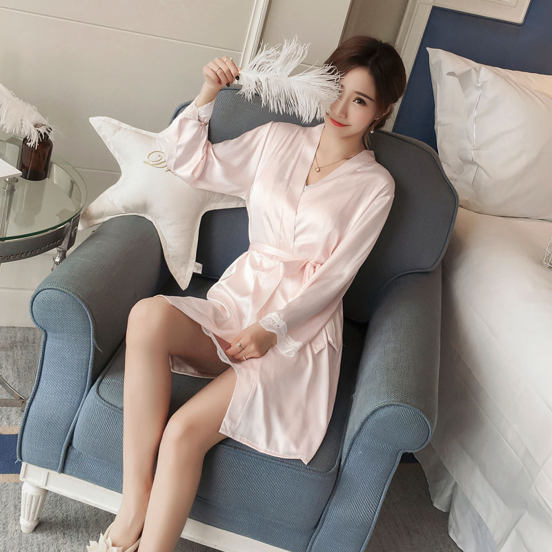 老婆洗澡后不穿裤子!直接换上睡衣，贼性感迷人了