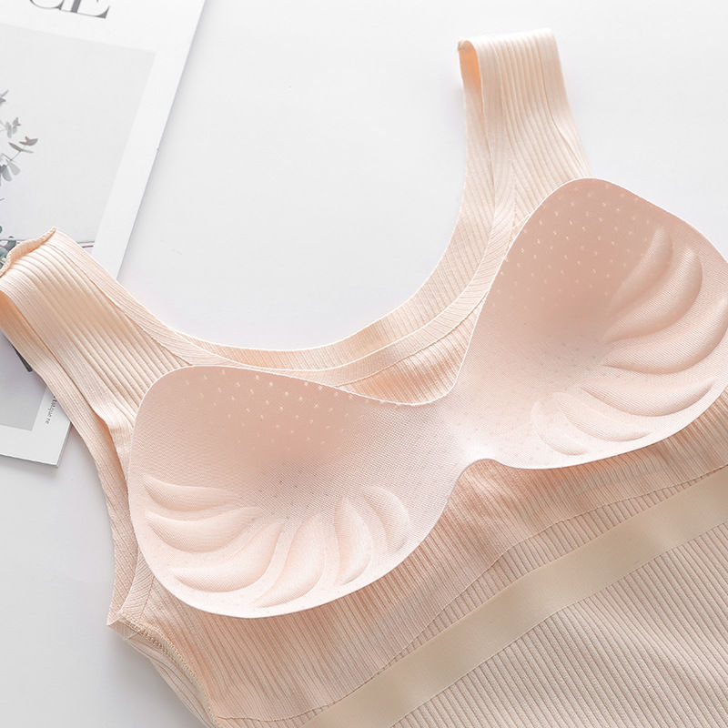 越来越多的女人不穿裙子，只因三伏天穿这吊带背心，美到让人销魂