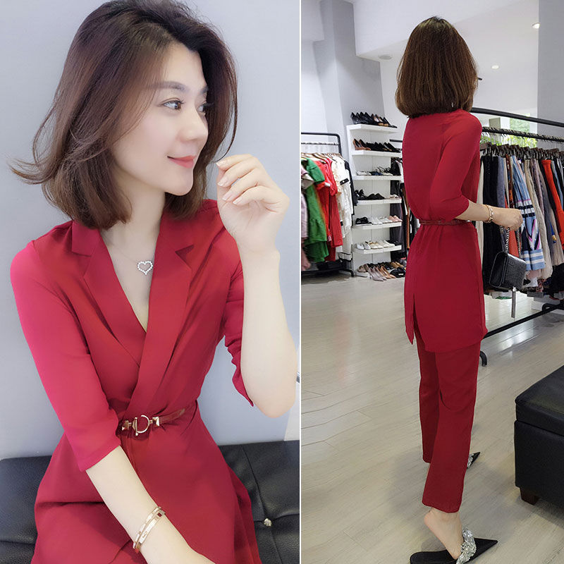 秋天矮个子腿短不是劣势!套装+包包+潮鞋，洋气显高挑照样美嫩