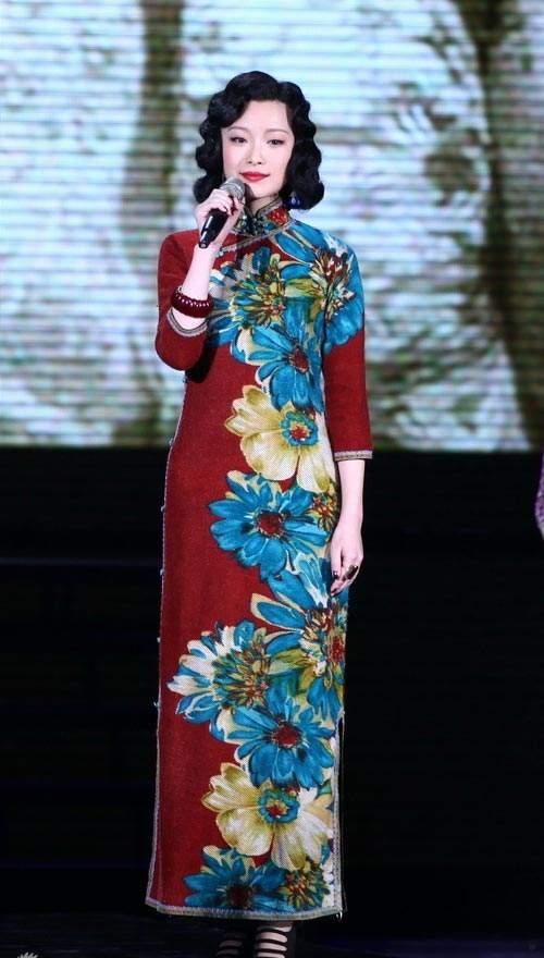 不同面料风格在旗袍上的呈现