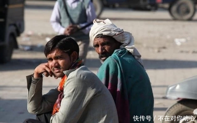  「高铁」印度土豪首次来中国，刚坐上高铁就急了，还直言：我要