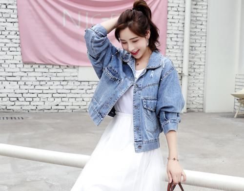  妹裙■建议大家：牛仔外套下面尽量别配裤子，试试“萌妹裙”，秒变校花！