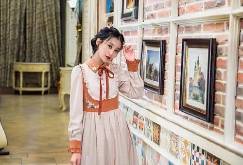  『文艺连衣』女青年的青春文艺心，长不大的背带裤，穿不腻的文艺风裙子