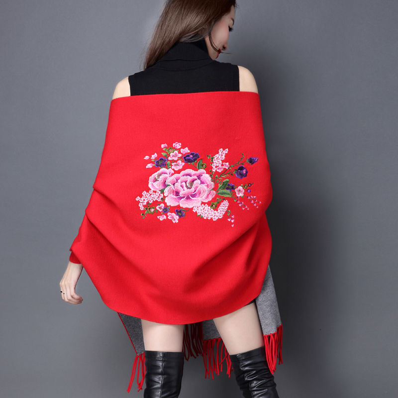 足足等了俩月!让人一见倾心的披肩终于上新了,一款比一款洋气