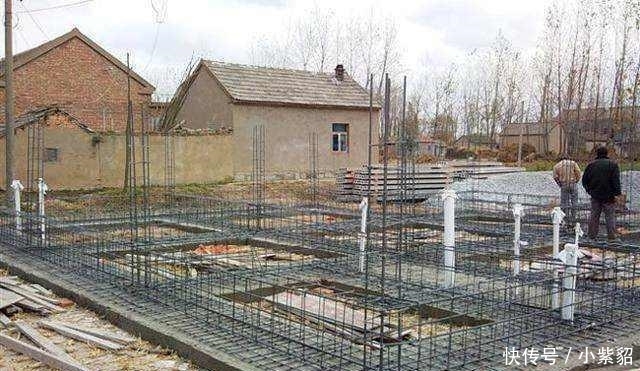 红砖被禁后, 农村建房的材料五花八门, 农民: 背后的辛酸谁懂?