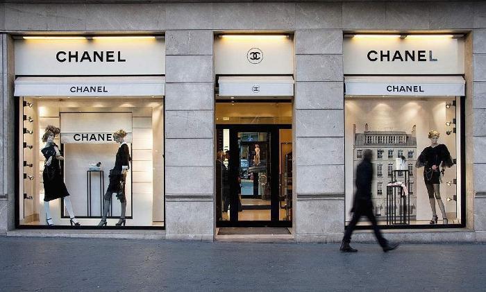 香奈儿：时尚界不灭的活火山，优雅和高贵永远的代名词