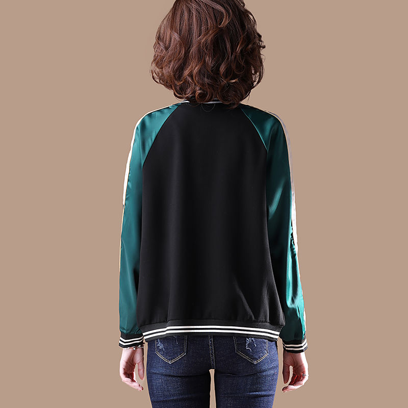 9月渐凉!刚上市就火了“薄款”秋装，搭小脚裤特别美，人见人夸