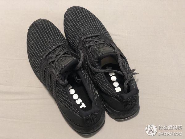 几款热门boost跑鞋展示