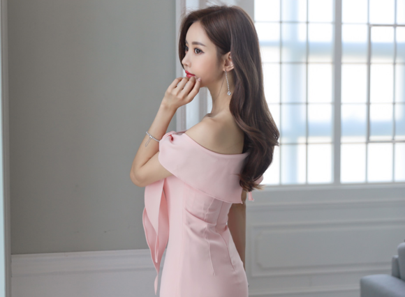 女神孙允珠，狐媚晚樱落絮梦雪斜搭晚礼裙