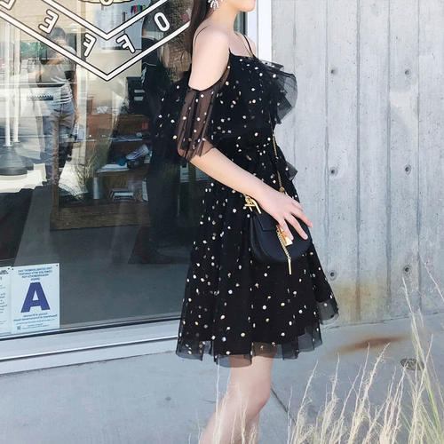 今年巨火的：淑女裙，比旗袍还洋气，8090后穿时髦翻翻