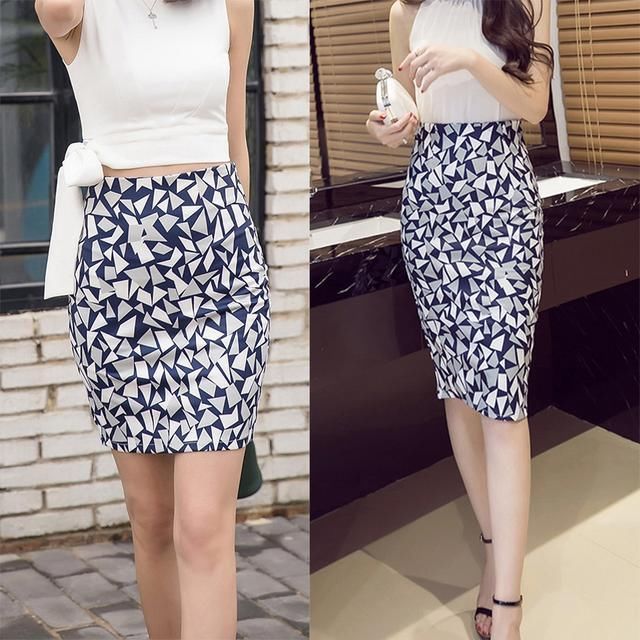 时尚的包臀裙，上身一看，特别修身显身材