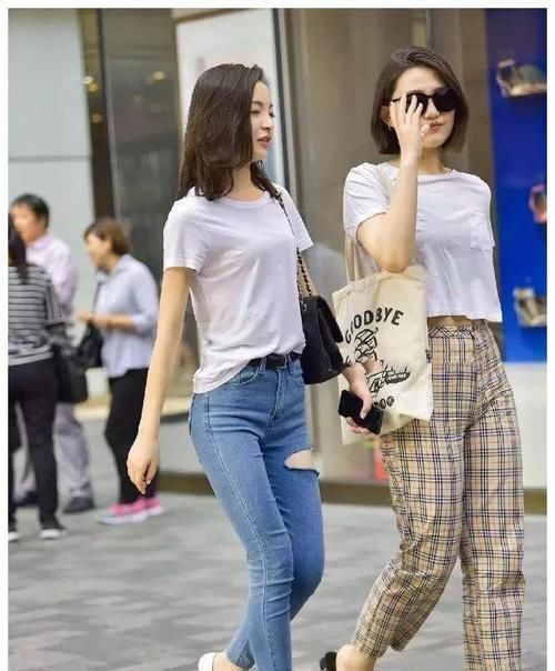 「时髦」牛仔裤想要穿出时髦感?怎么能少得了与鞋子的完美搭配,值得收藏