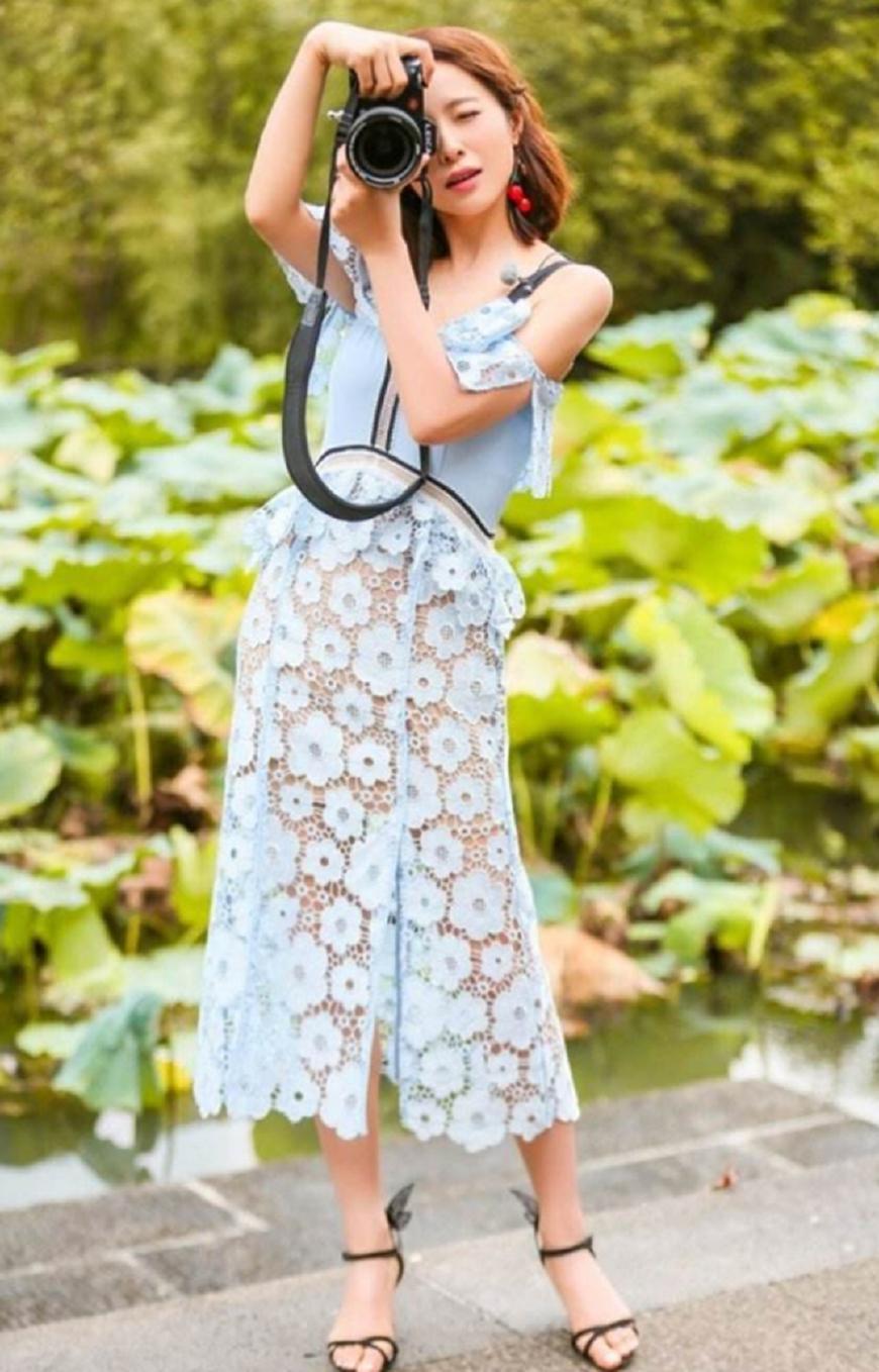 江一燕真敢穿, 转身的那一刻全世界都安静了, 网友: 大饱眼福!