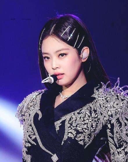  同款：Jennie同款发型谁不想拥有?