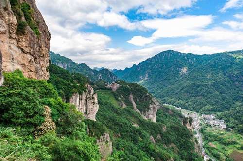 浙江最“险峻”的景区之一，恐高者最怕来，来过的人却都不后悔!